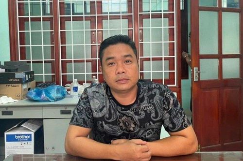 Triệt phá đường dây mại dâm lớn do 'tú ông' cầm đầu