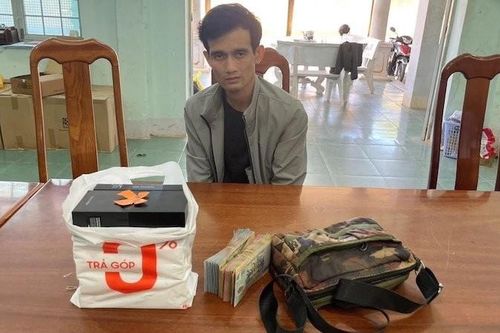 Bắt 2 đối tượng đột nhập cửa hàng trộm cắp tài sản hơn 200 triệu đồng