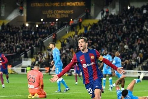 Barcelona thắng nghẹt thở đội cuối bảng