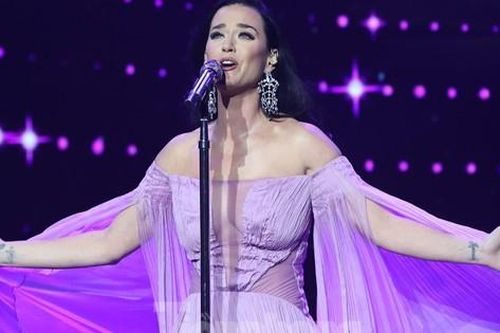 Giọng hát Katy Perry khi diễn siêu hit ở Hà Nội