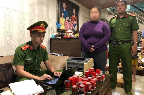 Lập công ty 'ma', bán hàng ngàn hóa đơn khống