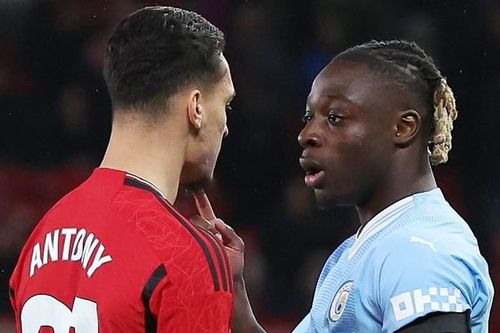 Chuyển nhượng MU, hãy học cách Man City chộp lấy Doku