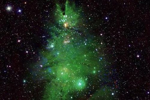 NASA công bố hình ảnh 'cây thông Noel' lấp lánh giữa Ngân hà