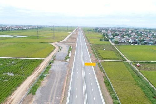 Tỉnh Sơn La là cơ quan chủ quản đầu tư xây dựng Cao tốc Hòa Bình-Mộc Châu
