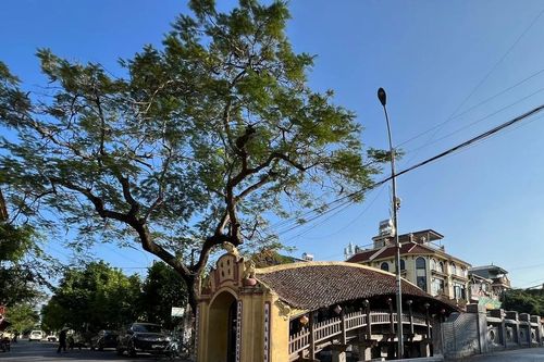 Ngỡ ngàng trước vẻ đẹp cây cầu ngói 500 năm tuổi đẹp nhất miền Bắc