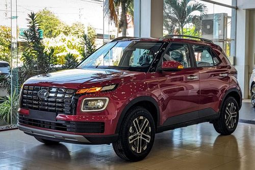Giá lăn bánh Hyundai Venue: Thấp nhất gần 600 triệu đồng