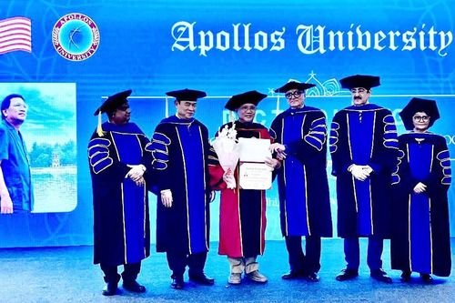 Chủ tịch VST Hoàng Đức Thảo nhận bằng tiến sĩ danh dự khoa học công nghệ