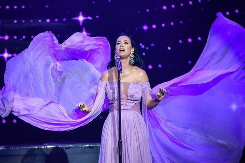 Sân khấu của Katy Perry tại Việt Nam: 10 điểm xinh đẹp nhưng khả năng hát live bị chê?