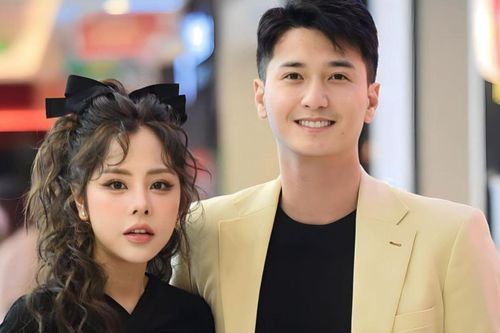 Bà xã diễn viên Huỳnh Anh xinh như 'búp bê sống' khi sánh bước bên chồng