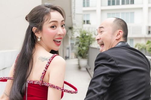 Thu Trang hét lên vì chồng quá đẹp trai, ông xã đáp lại 1 câu khiến dân tình ngã ngửa