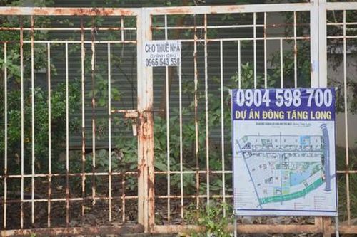 Cảnh hoang vắng trong khu đô thị ở phía đông TPHCM
