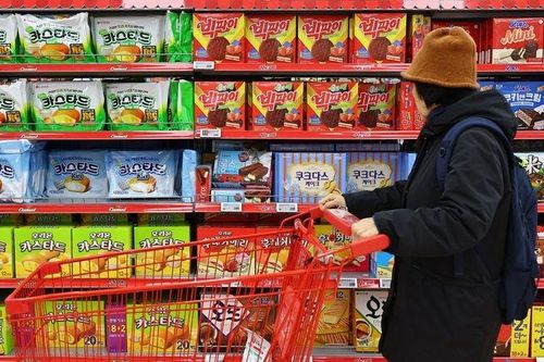 Người Hàn Quốc phẫn nộ vì biết loạt sản phẩm tiêu dùng âm thầm bị giảm khối lượng nhưng giá vẫn giữ nguyên