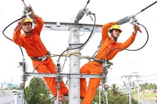 Ngày này năm xưa 21/12: Kỷ niệm 69 năm Ngày truyền thống ngành Điện lực Việt Nam