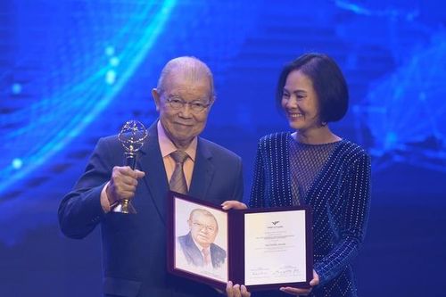 Nhà khoa học Việt giành giải VinFuture 2023