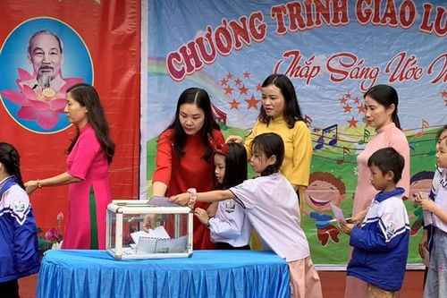 Hoạt động đoàn, đội trong trường học góp phần giáo dục nhân cách cho học sinh