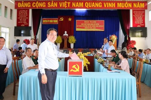 Đảng bộ huyện Châu Thành lấy phiếu tín nhiệm đối với Thường trực Huyện ủy nhiệm kỳ 2020-2025