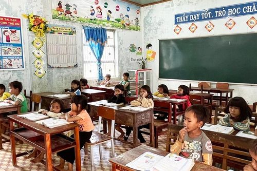 Thủ tướng yêu cầu bảo đảm điều kiện học tập cho học sinh vùng đồng bào dân tộc thiểu số, miền núi