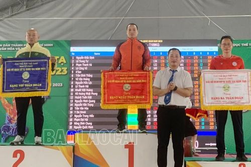 Cử tạ Lào Cai chiến thắng giòn giã tại Giải Vô địch cử tạ quốc gia