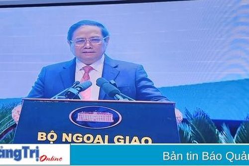 Hội nghị Ngoại giao lần thứ 32: Phiên họp toàn thể về ngoại giao kinh tế phục vụ phát triển đất nước