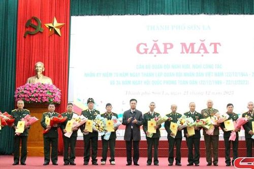 Gặp mặt Kỷ niệm 79 năm Ngày thành lập Quân đội nhân dân Việt Nam