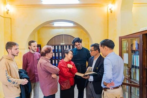 Hợp tác cùng các nhà khoa học Pháp và Nhật bản về lưu trữ, tìm kiếm tư liệu