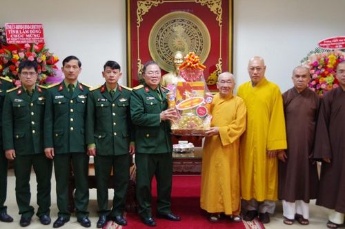 Lâm Đồng: Ban Trị sự Phật giáo tỉnh chúc mừng ngày thành lập Quân đội Nhân dân Việt Nam