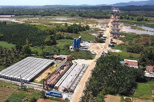 Quảng Ngãi cấp chỉ định mỏ cát cho Tập đoàn Đèo Cả