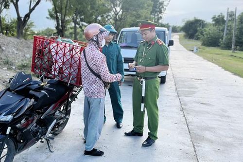 Nỗ lực để đồng bào thêm tin yêu