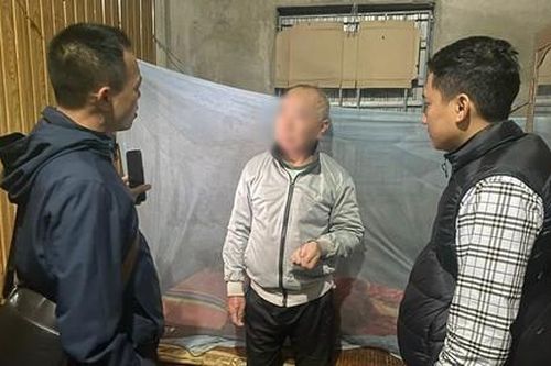 Tổ trưởng tổ vay vốn chiếm đoạt tiền rồi trốn truy nã 18 năm