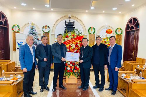 Công an Hà Nội chúc mừng lễ Giáng sinh năm 2023 tại giáo phận Hưng Hóa