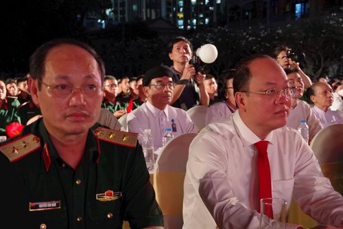 Chương trình nghệ thuật 'Vang mãi khúc quân hành' kỷ niệm thành lập Quân đội Nhân dân Việt Nam