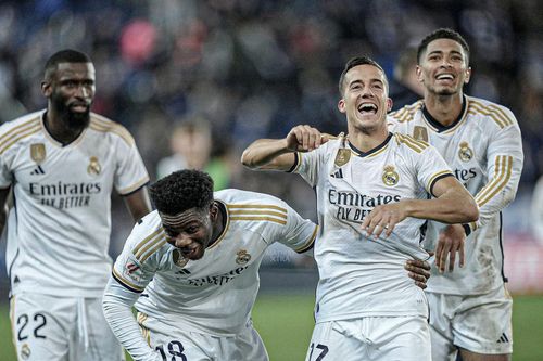 Nacho nhận thẻ đỏ, Real Madrid vẫn thắng ở phút bù giờ