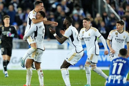 Dính thẻ đỏ tai hại, Real Madrid vẫn 'thoát hiểm' ngoạn mục phút bù giờ