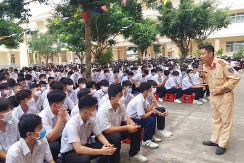 Thủ tướng chỉ thị tăng cường bảo đảm trật tự, an toàn giao thông cho lứa tuổi học sinh