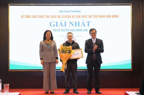 Trao giải cuộc thi logo và slogan về sản xuất và tiêu dùng bền vững