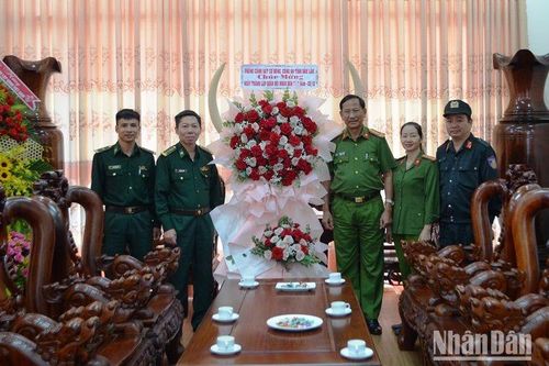 Nhiều hoạt động sôi nổi chào mừng 79 năm Ngày thành lập Quân đội Nhân dân Việt Nam ở khu vực biên giới tỉnh Đắk Lắk