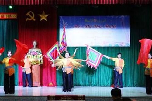 Hội thi văn nghệ 'Hào khí người lính thợ'