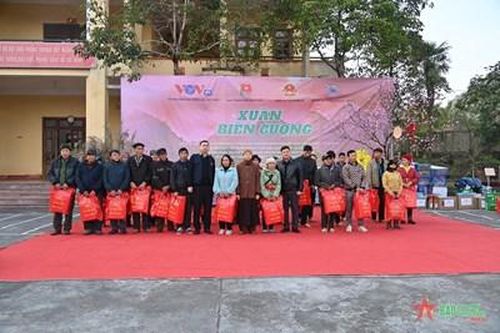 Bộ đội Biên phòng tỉnh Hà Giang phối hợp tổ chức chương trình 'Xuân biên cương'