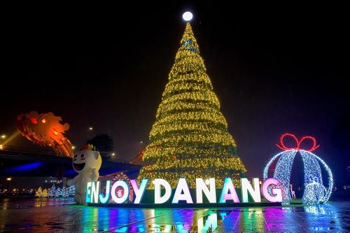 Không gian vui chơi, check - in độc đáo bên sông Hàn trong dịp Noel và chào năm mới 2024