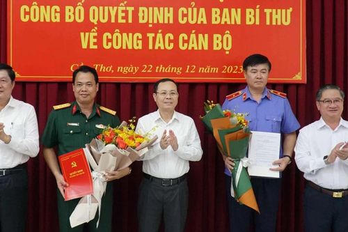 Công bố quyết định của Ban Bí thư chỉ định hai cán bộ tham gia Ban Chấp hành Đảng bộ TP Cần Thơ