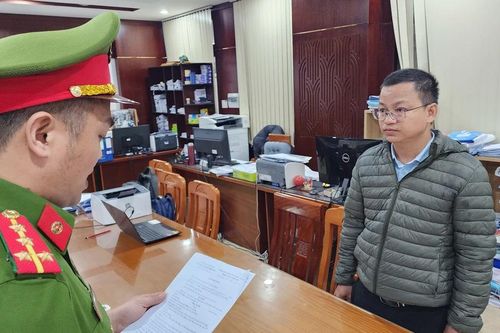 Khởi tố thêm 3 bị can trong vụ đưa và nhận hối lộ tại UBND quận Cẩm Lệ