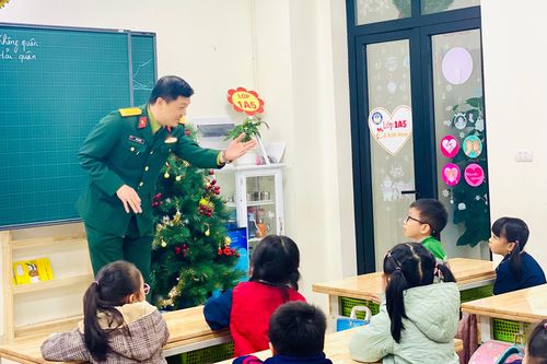 Giáo dục đạo lý uống nước nhớ nguồn nhân dịp ngày thành lập quân đội