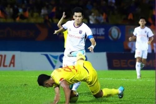 Đông Á Thanh Hóa thua đáng tiếc Bình Dương