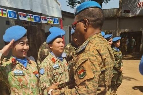 Nữ sĩ quan Gìn giữ hòa bình Liên hợp quốc ở Trung Phi: Trải nghiệm giúp bản thân hiểu hơn về giá trị cuộc sống