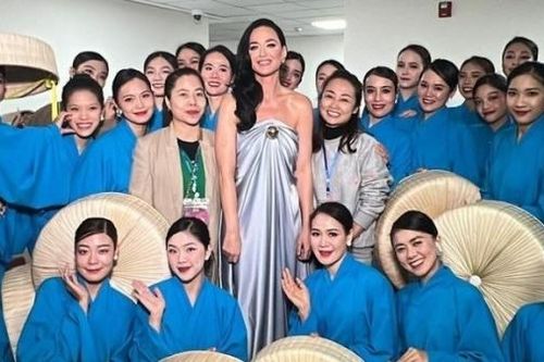 Katy Perry đăng hình ảnh và chia sẻ cảm xúc sau buổi diễn tại Việt Nam