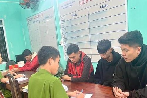 Lập nhóm chat lôi kéo đua xe, gây náo loạn Quốc lộ 1