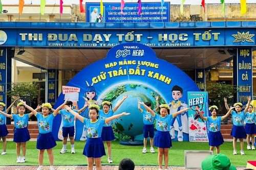 Truyền cảm hứng 'Nạp năng lượng - Giữ Trái đất xanh' cho học sinh tiểu học