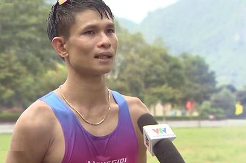 'Vượt ngưỡng': Tuyển thủ đi bộ truyền cảm hứng khám phá giới hạn bản thân
