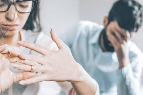 Yêu sớm, kết hôn vội, ly hôn… nhanh