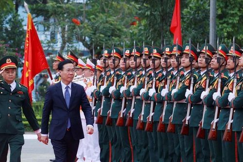Xây dựng sức mạnh quốc phòng, giữ nước từ sớm-từ xa bằng biện pháp hòa bình